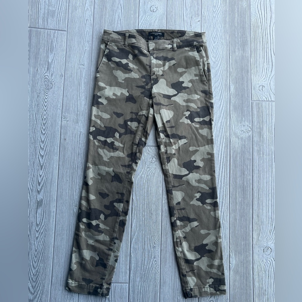 Banana Republic Sloan Slim High Rise Ankle Pants Green Camouflage Pants Size 2